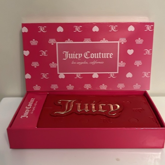 Juicy Couture Red wallet - Picture 3 of 4